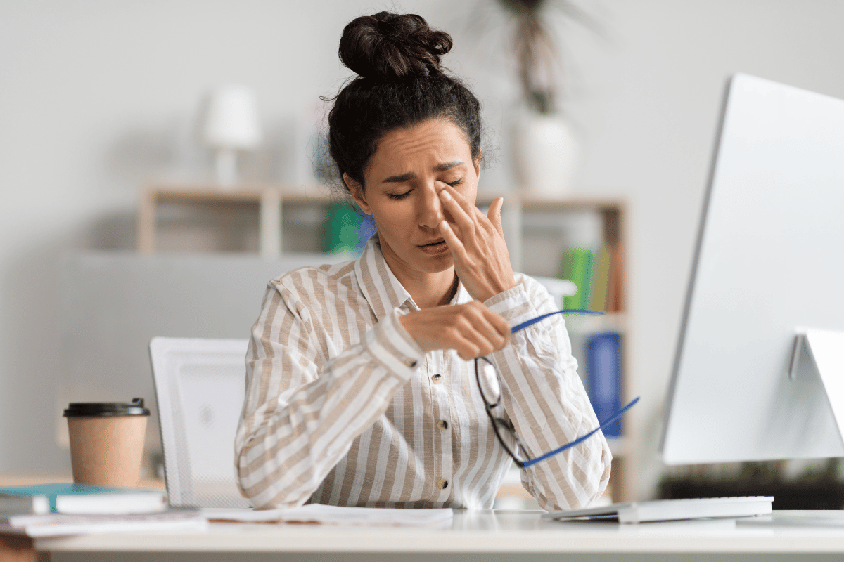 woman looking uncomfortable due to dry eye